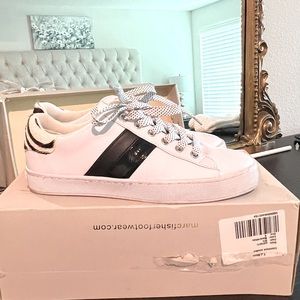Marc Fisher Womens Color block White Round Toe Leather Sneakers Size 6 M